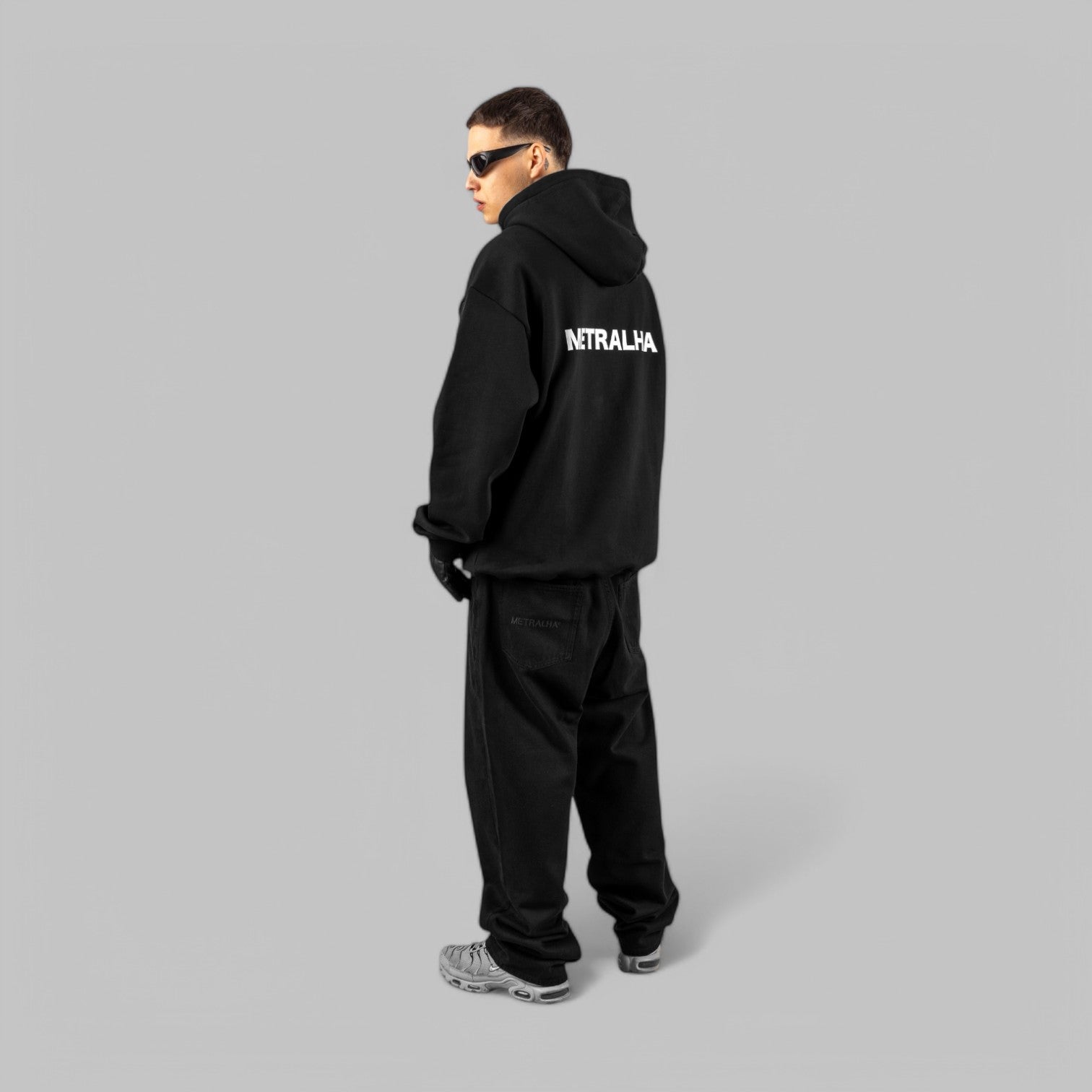 metralha-worldwide-hoodie-black-logo-limited-edition-made-in-portugal